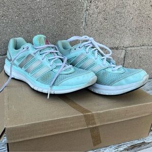 Adidas woman running shoes. Size: 8.5 US